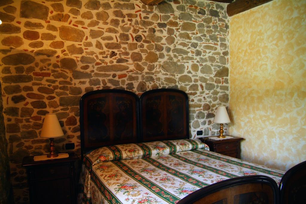 Agriturismo Tramonti Castiglione di Garfagnana Szoba fotó
