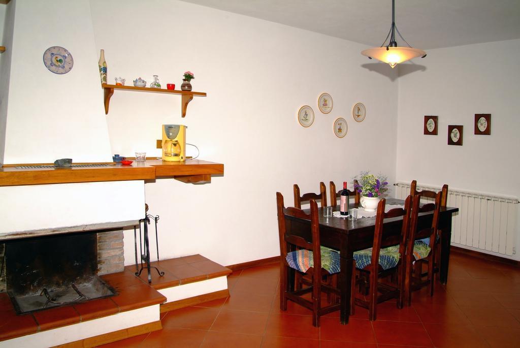Agriturismo Tramonti Castiglione di Garfagnana Szoba fotó